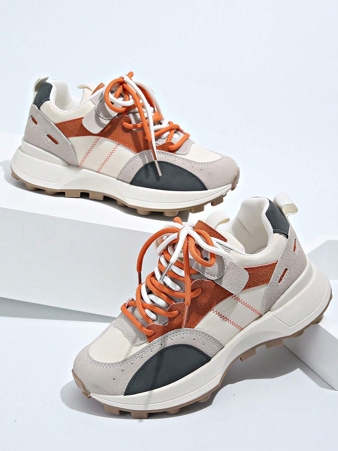 Chunky sneakers met veters voor dames, sportieve outdoorsneakers